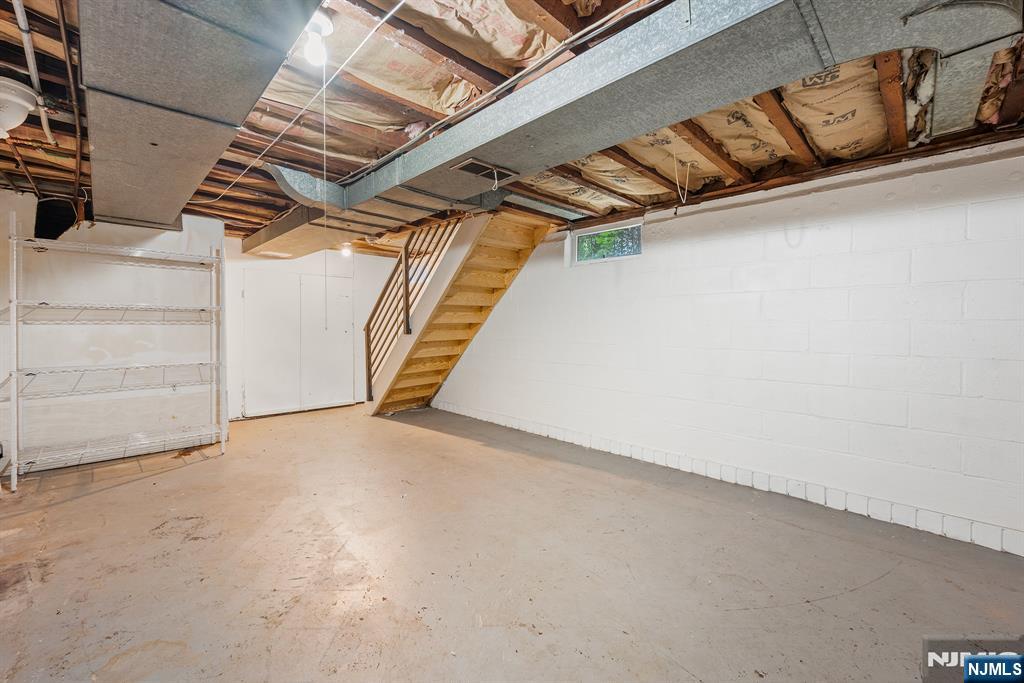 1187 Sussex Road Teaneck, NJ 07666 - Photo 32 of 36 Gallery Image 32
