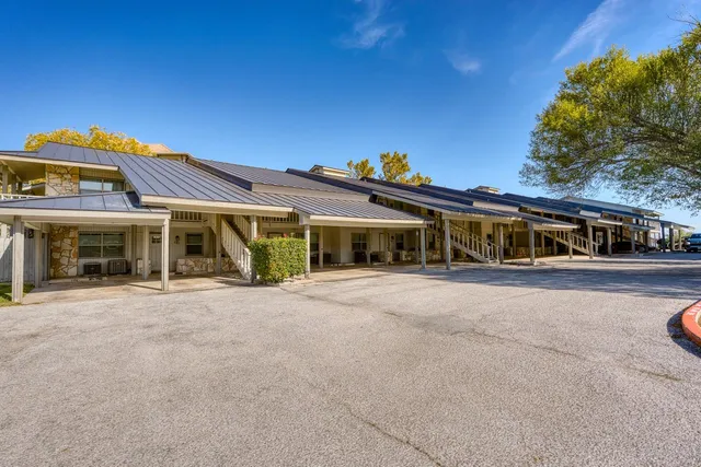 $559,000 | 104 Cove East, Unit 207, Horseshoe Bay, TX 78657