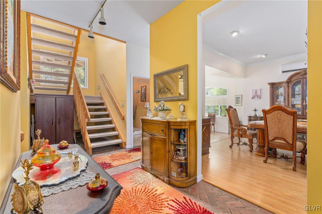 81 Palmer Road Bangor, PA 18013 - Photo 19 of 50 a living room with furniture and wooden floor