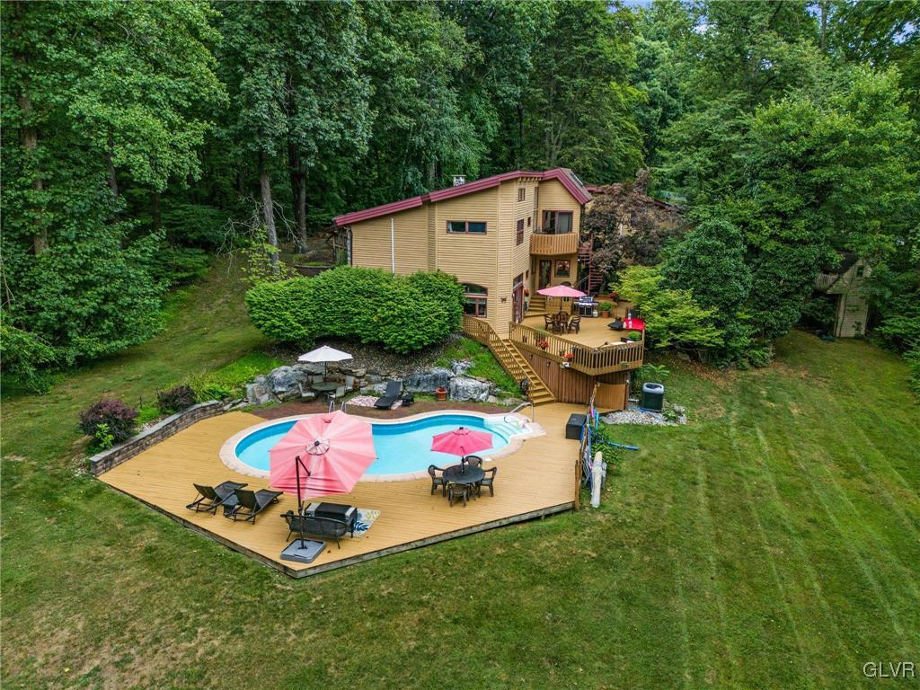 81 Palmer Road Bangor, PA 18013 - Photo 9 of 50 a backyard of a house with seating space