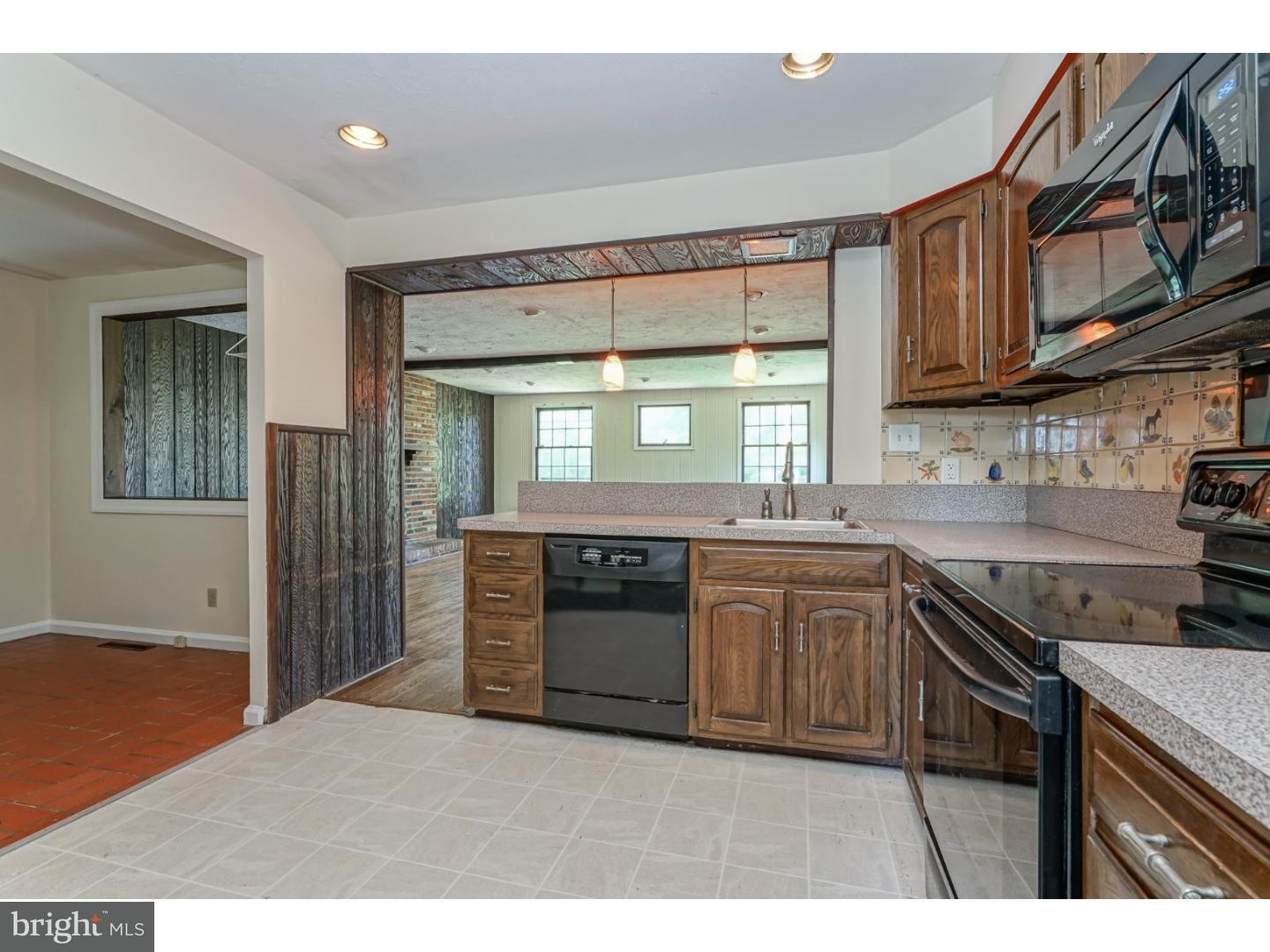 106 Valleybrook Road East Cherry Hill, NJ 08034 - Photo 6 of 22 Gallery Image 6