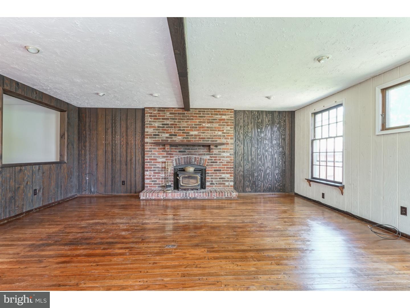 106 Valleybrook Road East Cherry Hill, NJ 08034 - Photo 9 of 22 Gallery Image 9