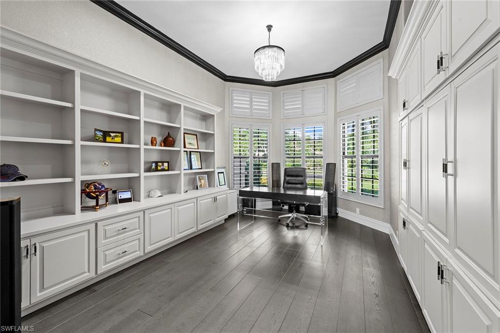 6536 Highcroft Drive Naples, FL 34119 - Photo 17 of 49