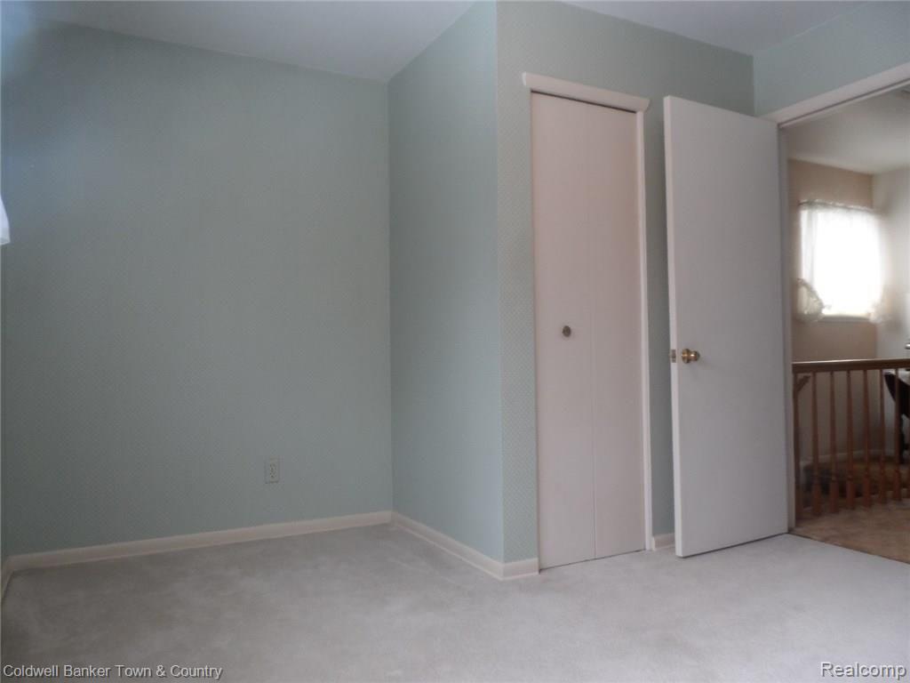 1800 Lone Tree Road Highland, MI 48357 - Photo 32 of 43 Bedroom 1