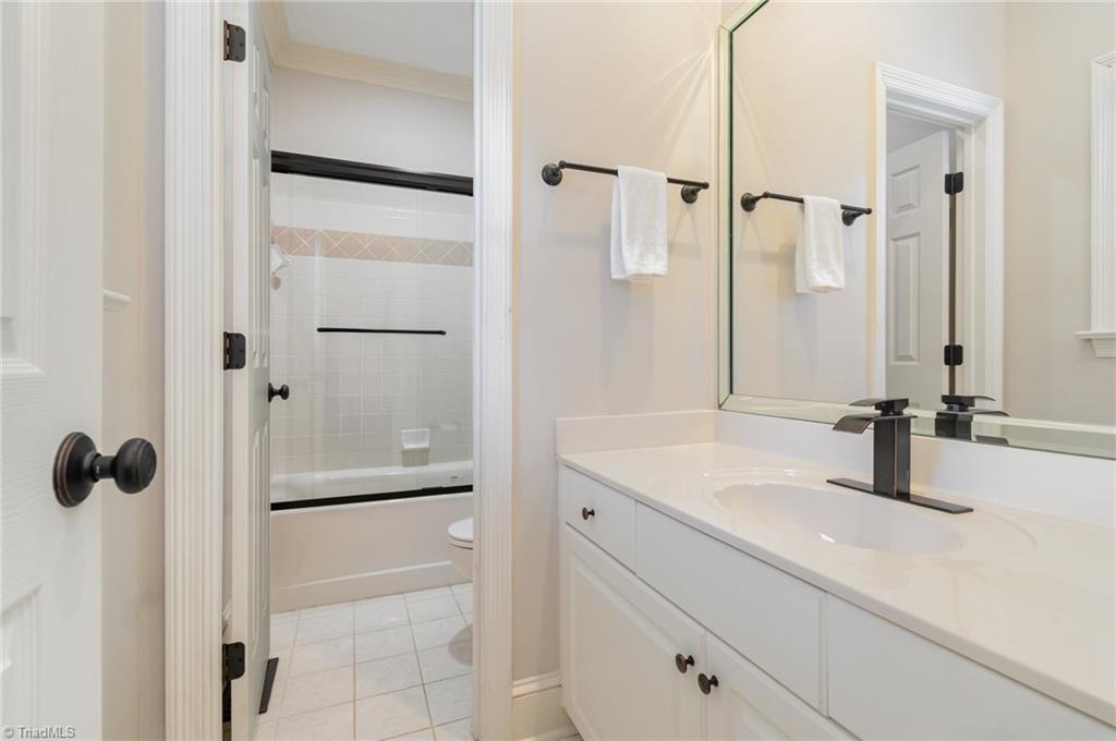 2512 Burch Point High Point, NC 27265 - Photo 18 of 37