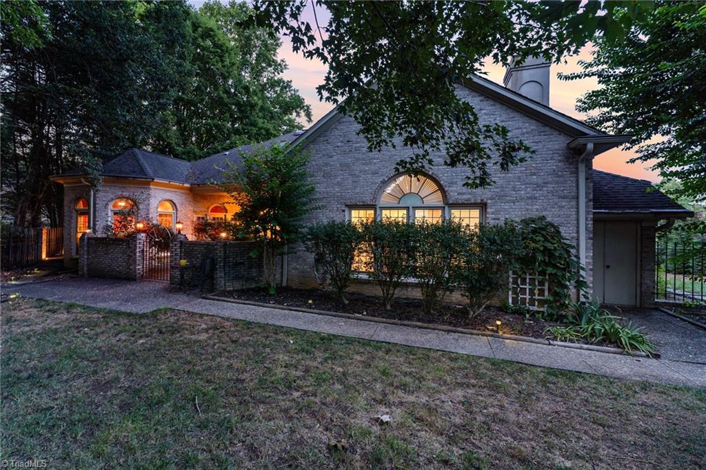 2512 Burch Point High Point, NC 27265 - Photo 33 of 37