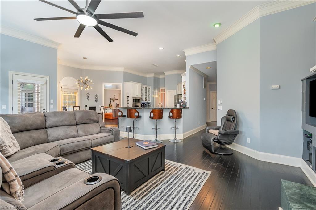 2512 Burch Point High Point, NC 27265 - Photo 6 of 37