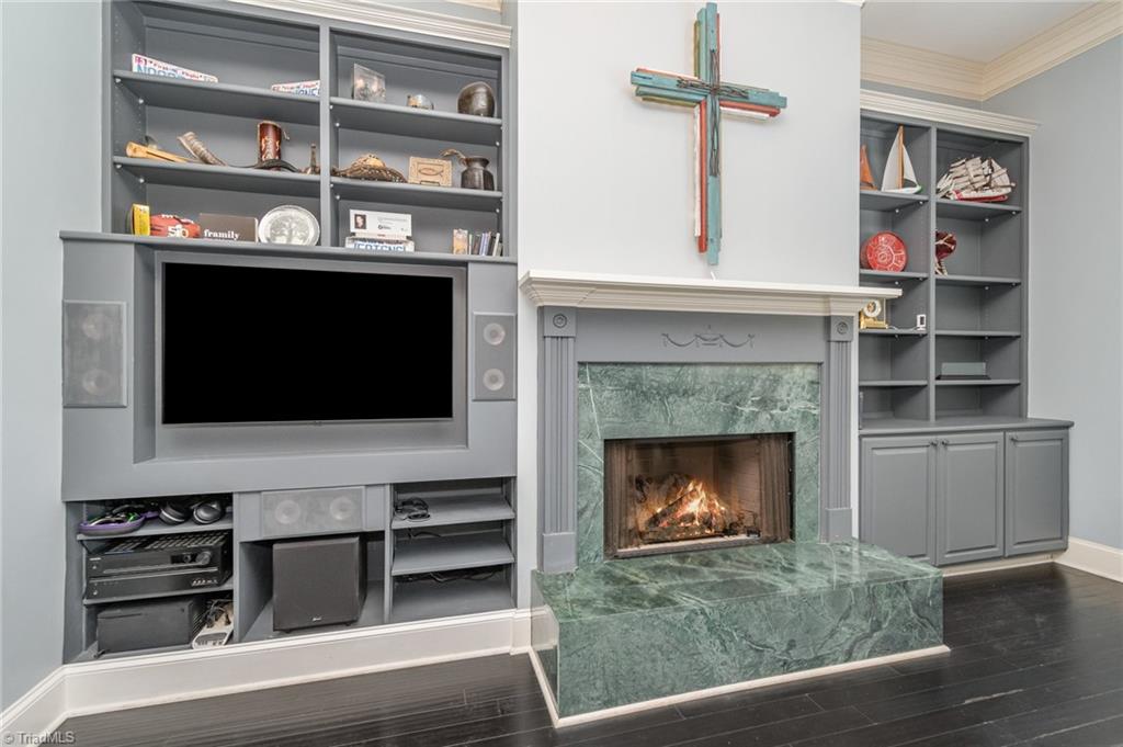 2512 Burch Point High Point, NC 27265 - Photo 8 of 37