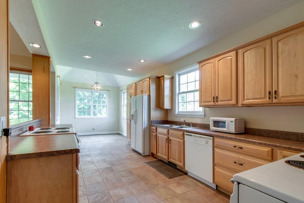 1420 Ben Collier Road Charlotte, TN 37036 - Photo 8 of 30 Gallery Image 8
