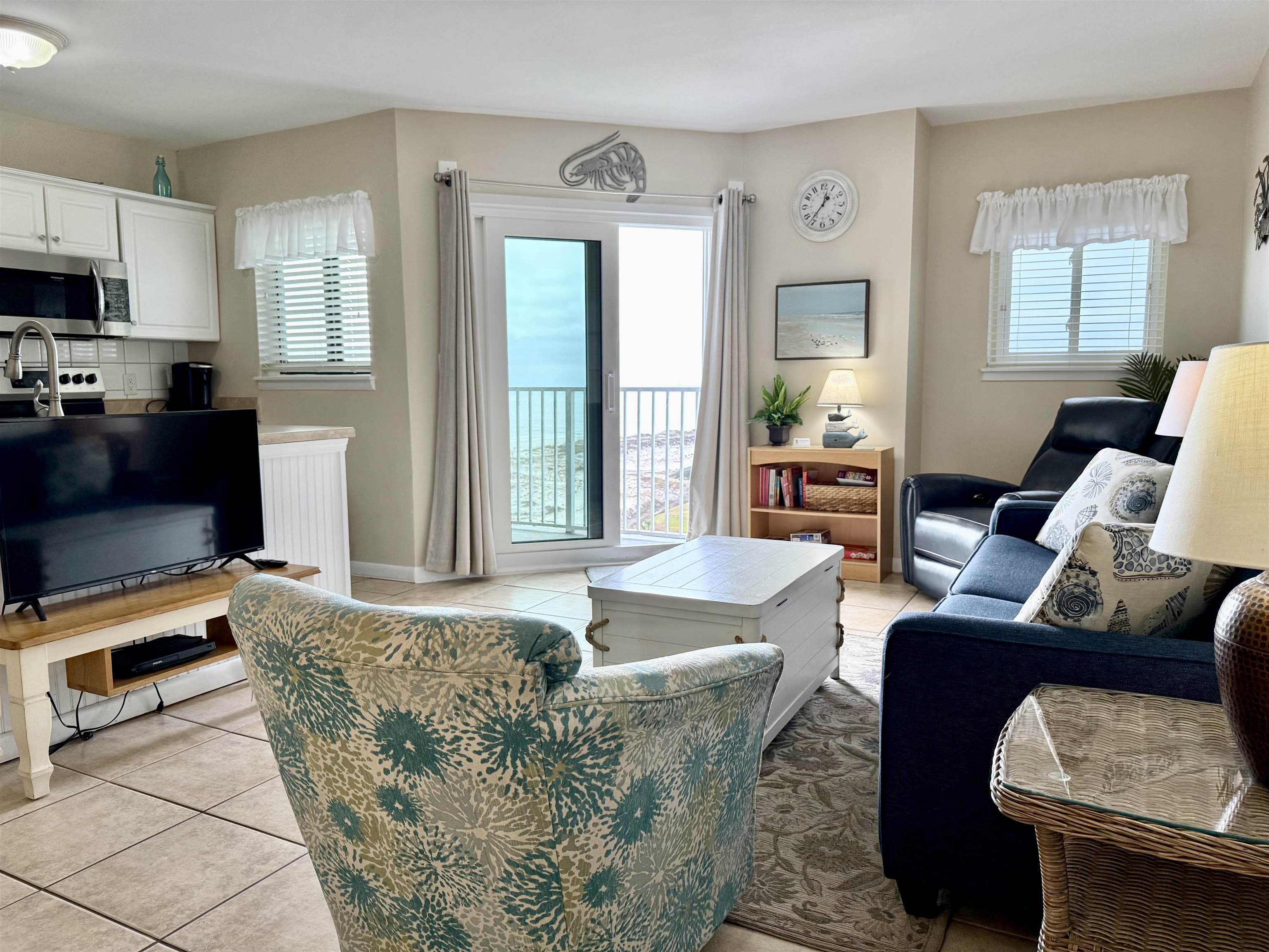 375 Plantation Road, Unit 5712 Gulf Shores, AL 36542 - Photo 5 of 42 Living Room