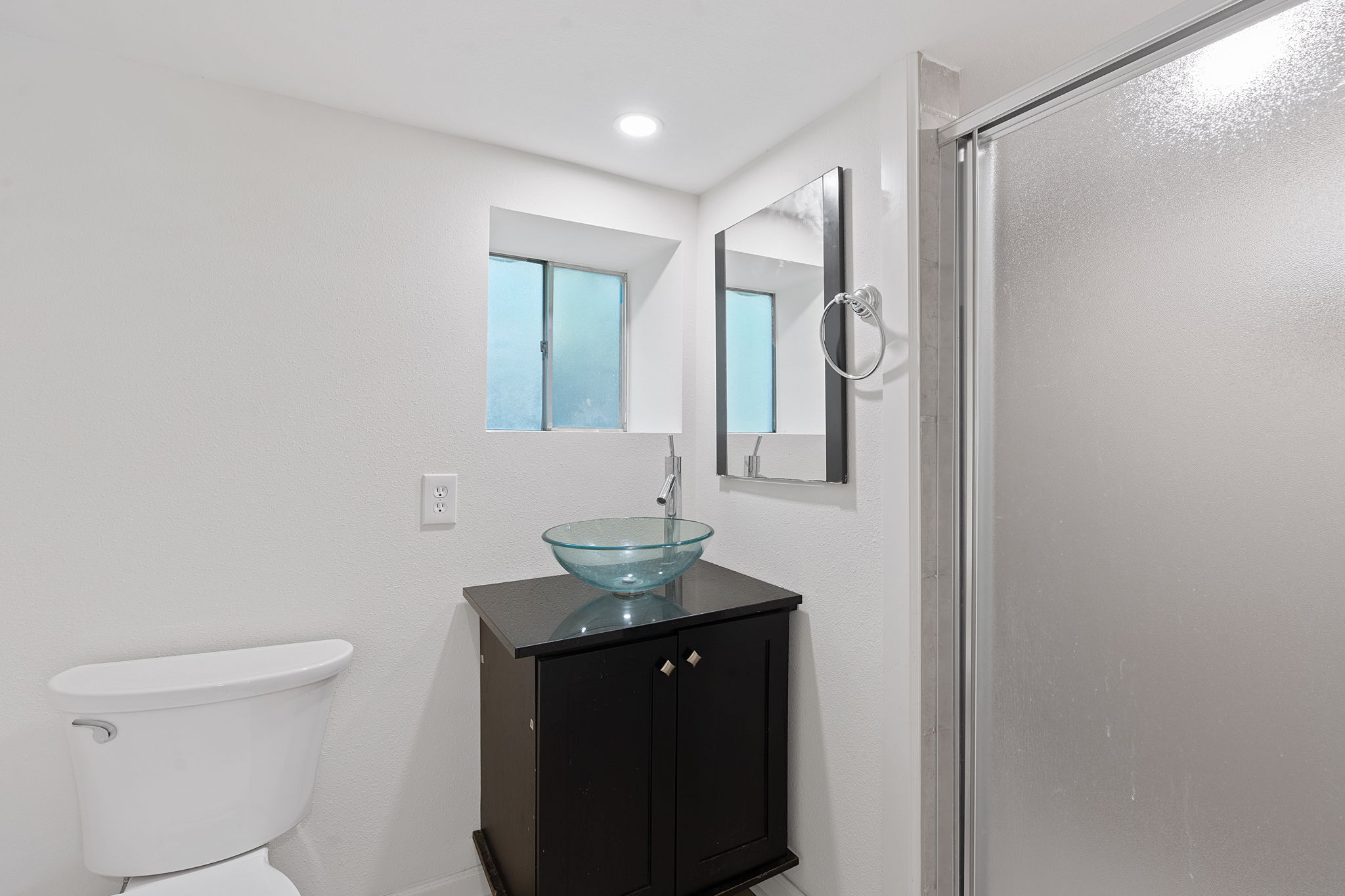 1700 Northwood Road Austin, TX 78703 - Photo 39 of 40 Downstairs bath