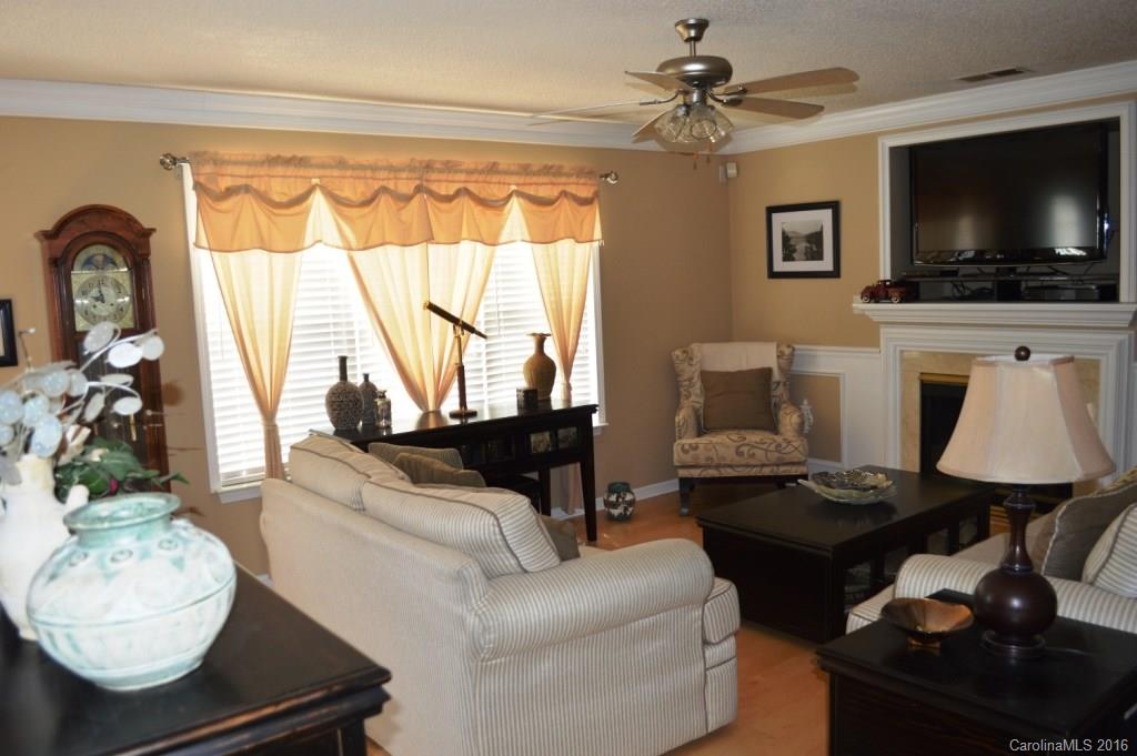 8108 Trotter Road Charlotte, NC 28216 - Photo 2 of 24 Gallery Image 2