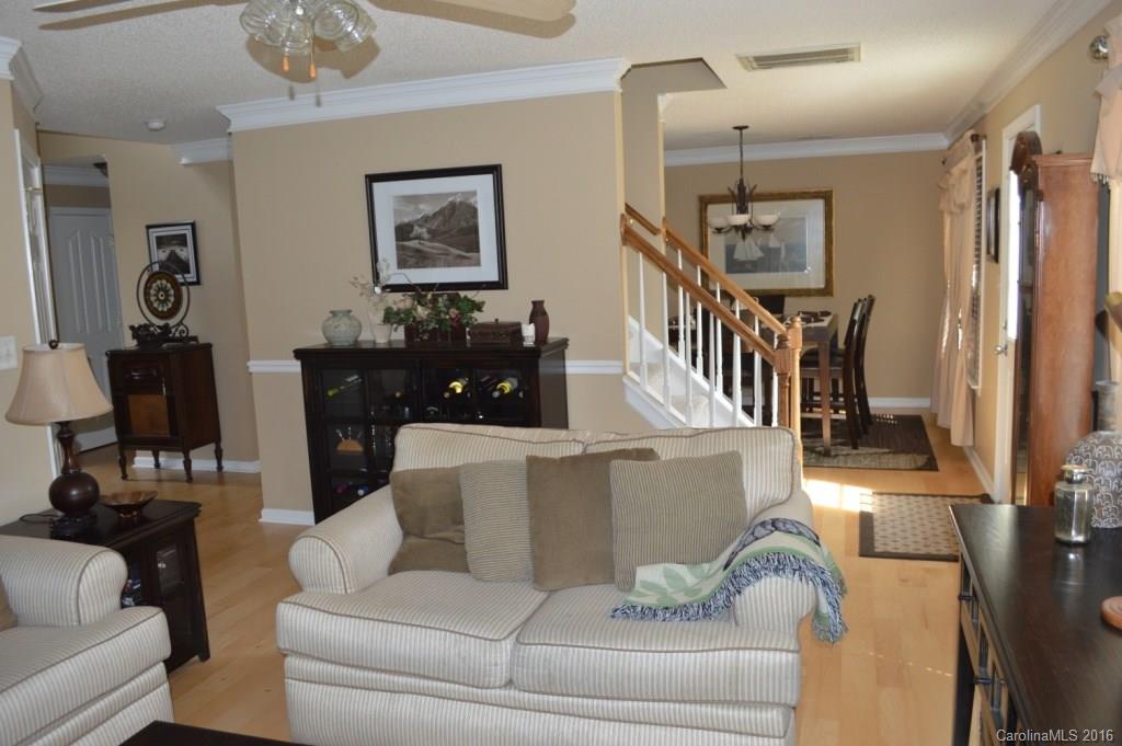 8108 Trotter Road Charlotte, NC 28216 - Photo 4 of 24 Gallery Image 4