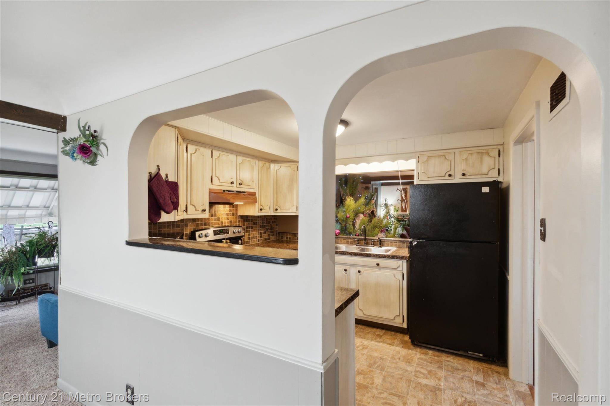 6049 Sharp Road Swartz Creek, MI 48473 - Photo 12 of 63 Gallery Image 12