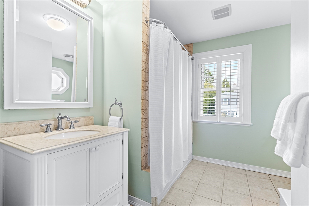 3 Pine Plain Road Wellesley, MA 02481 - Photo 21 of 30