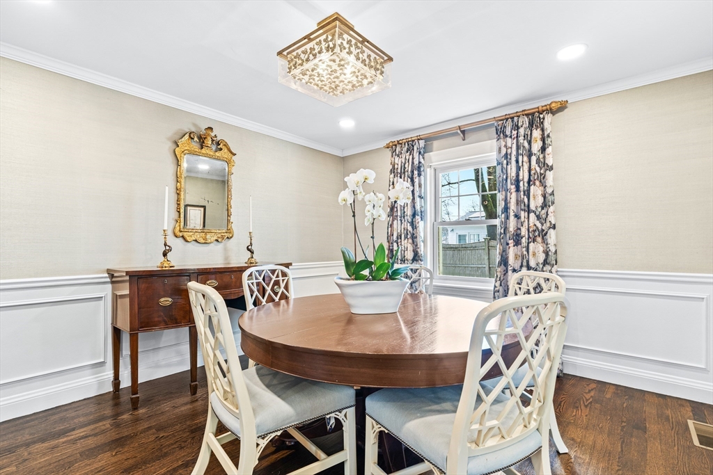 3 Pine Plain Road Wellesley, MA 02481 - Photo 6 of 30