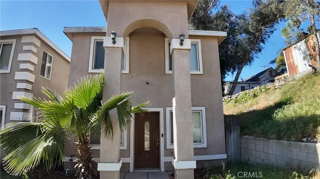 a view of a room with an empty space