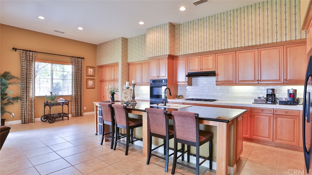 1075 Lowry Ranch Road Corona, CA 92881 - Photo 14 of 46