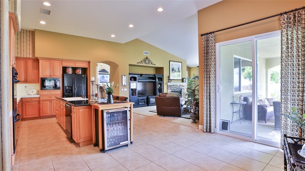 1075 Lowry Ranch Road Corona, CA 92881 - Photo 17 of 46