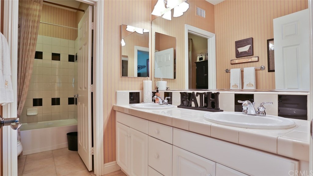 1075 Lowry Ranch Road Corona, CA 92881 - Photo 29 of 46
