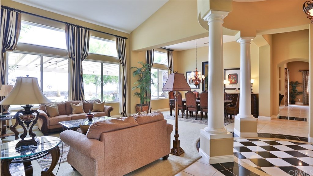 1075 Lowry Ranch Road Corona, CA 92881 - Photo 8 of 46