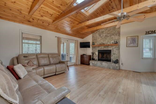 382 Hilltop Road Murphy, NC 28906 - Photo 12 of 44