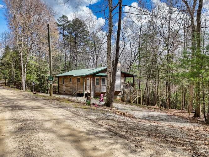 382 Hilltop Road Murphy, NC 28906 - Photo 2 of 44