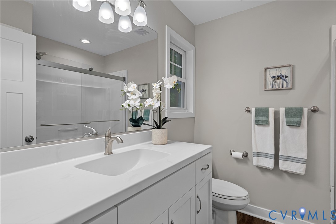 323 Windsor Road Dutton, VA 23050 - Photo 4 of 43 Quartz, LVP, Glass shower door
