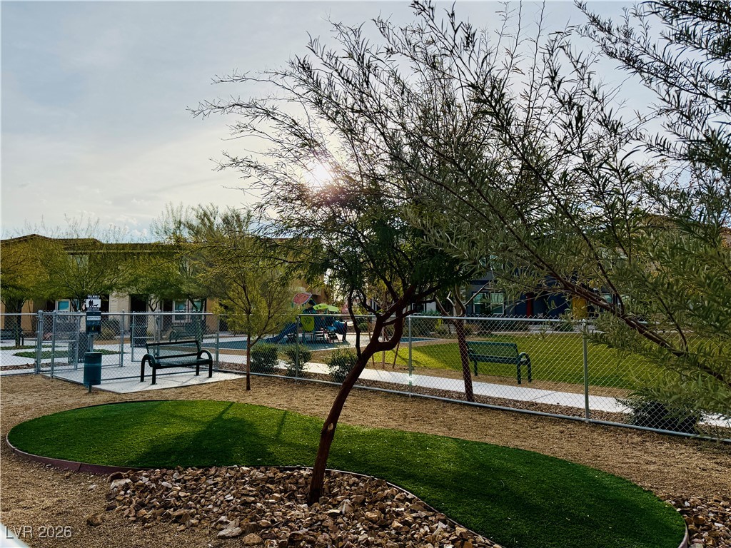 502 Foothill Cove Lane Henderson, NV 89002 - Photo 33 of 36