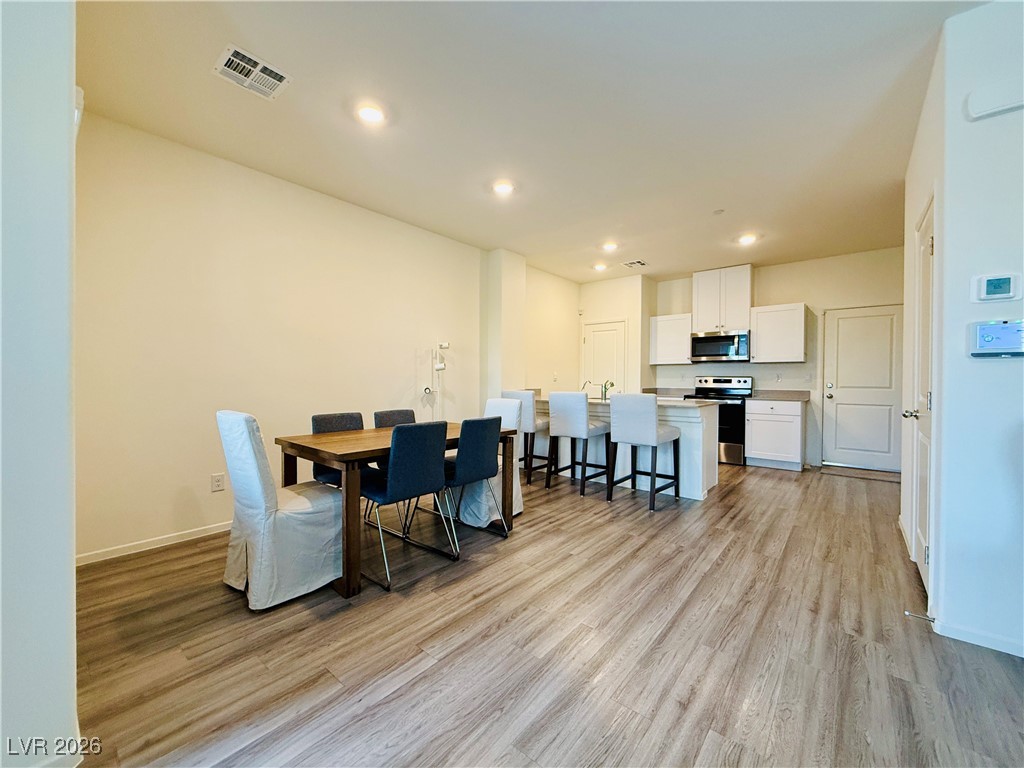 502 Foothill Cove Lane Henderson, NV 89002 - Photo 4 of 36