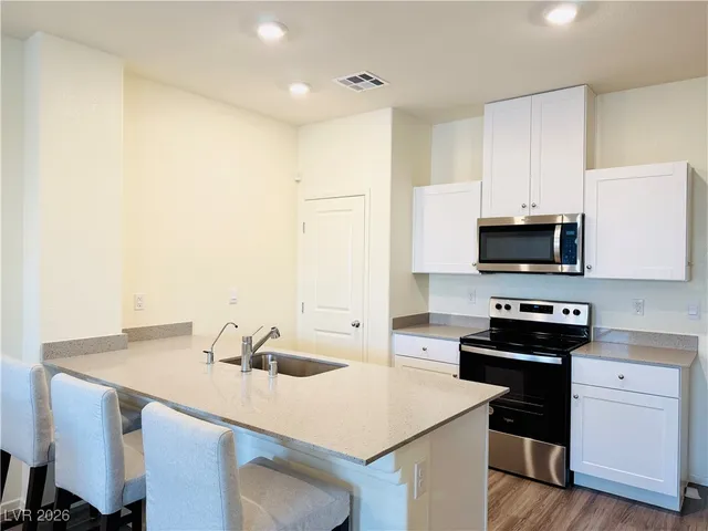 $1,975 | 502 Foothill Cove Lane, Henderson, NV 89002