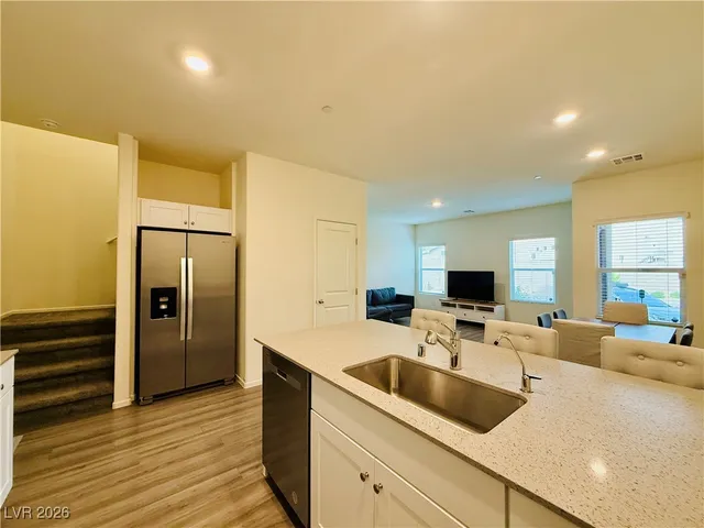 $1,975 | 502 Foothill Cove Lane, Henderson, NV 89002