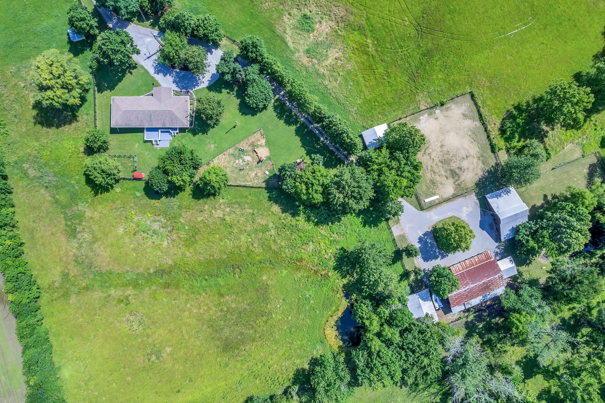 590 Squire Jones Road Bell Buckle, TN 37020 - Photo 5 of 54