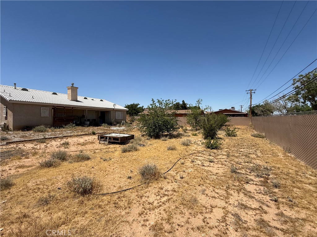 15355 Wanaque Road Apple Valley, CA 92307 - Photo 5 of 8 Large Rear yard