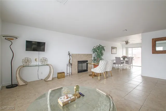 $1,999 | 396 Dooley Drive, Henderson, NV 89015