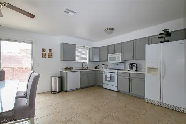 $1,999 | 396 Dooley Drive, Henderson, NV 89015