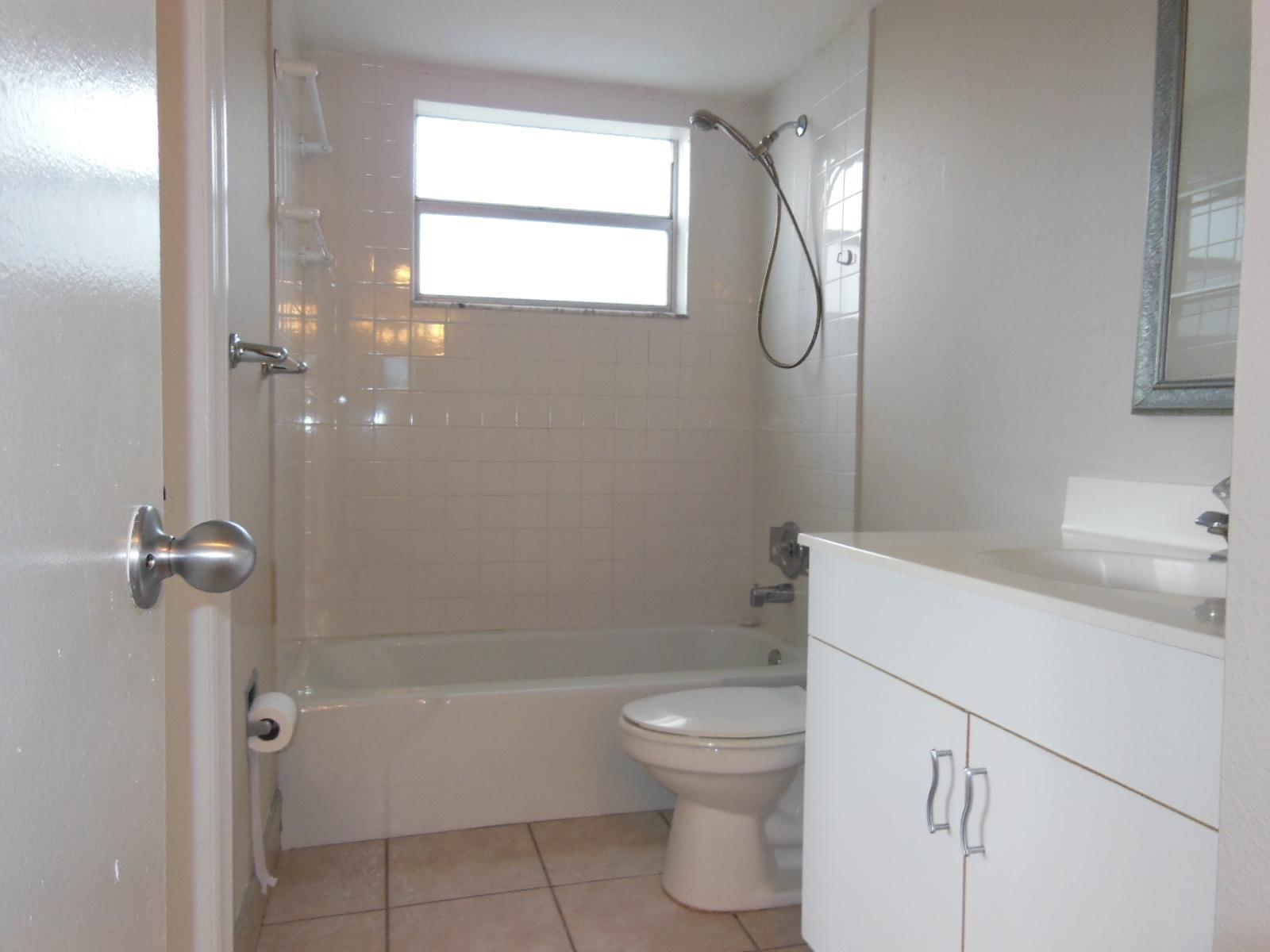 100 Royal Palm Way, Unit 2100 Boca Raton, FL 33432 - Photo 22 of 53 DSCN1440
