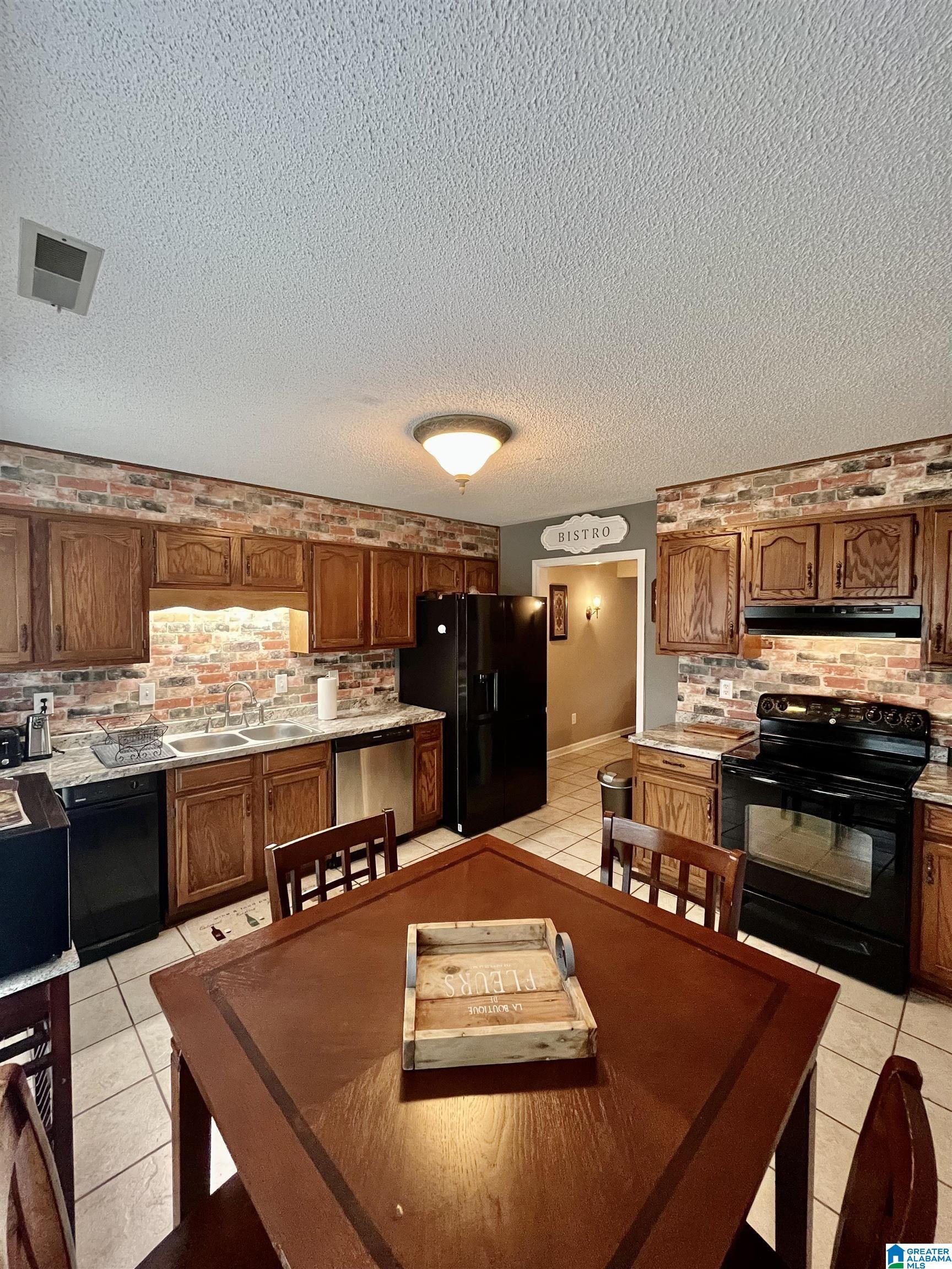 1105 Springville Lane Birmingham, AL 35215 - Photo 4 of 28