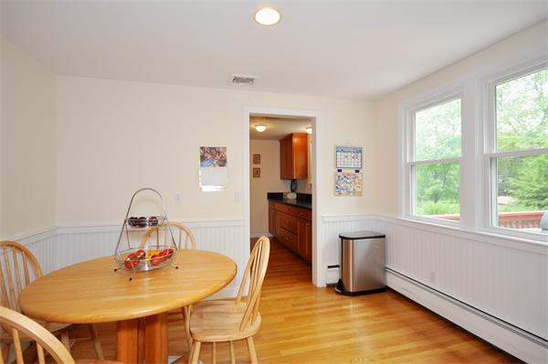 289 Davis Road Bedford, MA 01730 - Photo 4 of 24 Gallery Image 4