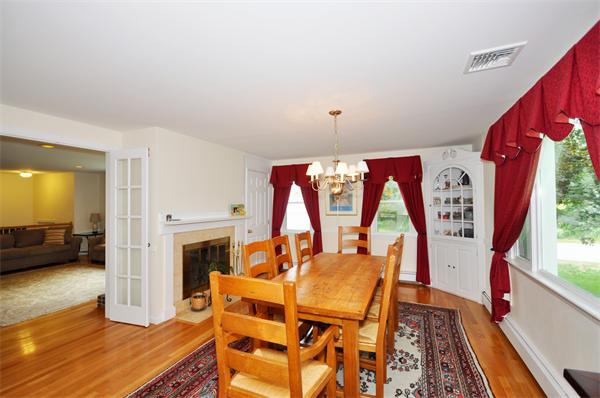 289 Davis Road Bedford, MA 01730 - Photo 8 of 24 Gallery Image 8