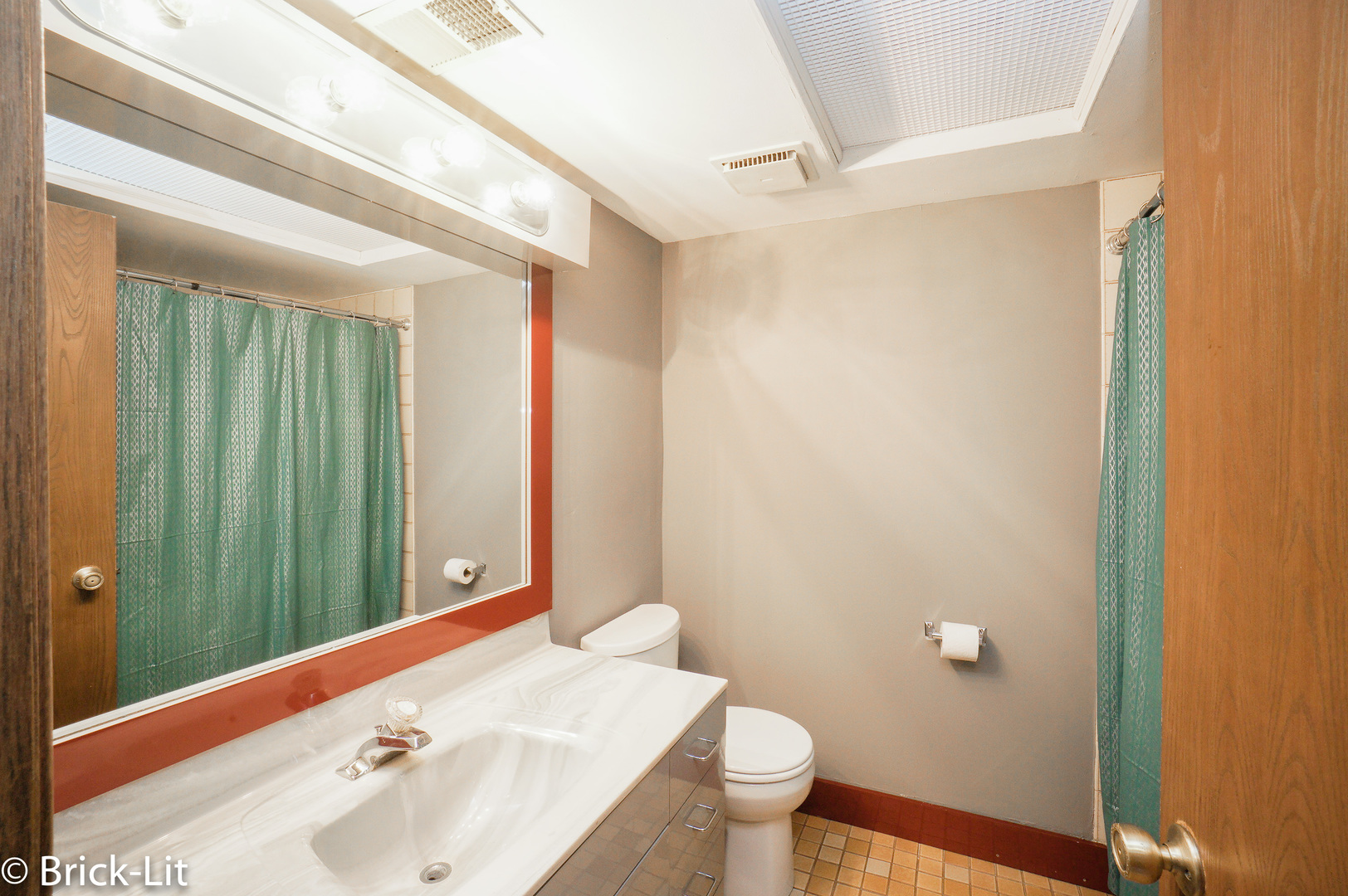19444 Wolf Road, Unit 3 Mokena, IL 60448 - Photo 15 of 18 a bathroom with a sink and toilet