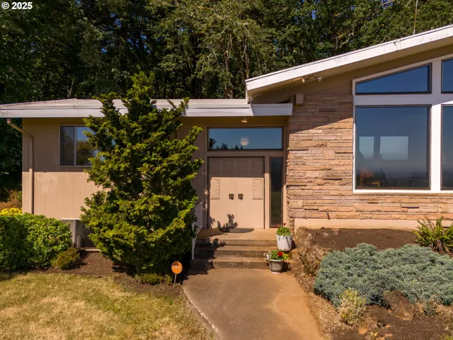 $985,800 | 3375 Eagle Crest Road Northwest, Salem, OR 97304