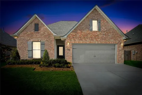 $367,000 | 592 Terrace Lake Drive, Covington, LA 70435