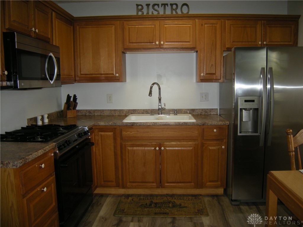 3595 Ln Garden Court Riverside, OH 45404 - Photo 7 of 29