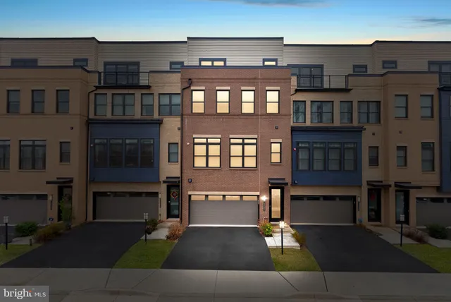 $4,300 | 42506 Mildred Lndg Square, Ashburn, VA 20148