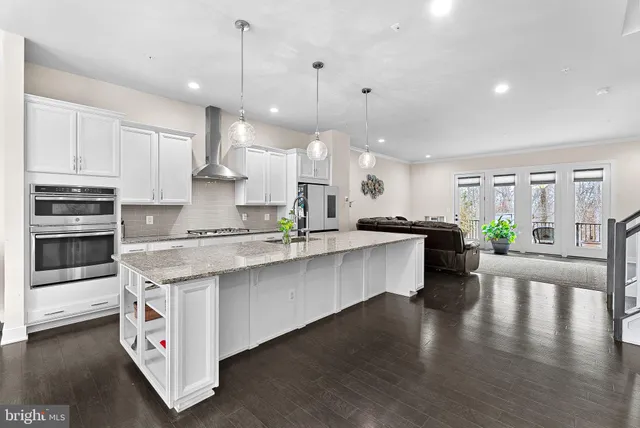 $4,300 | 42506 Mildred Lndg Square, Ashburn, VA 20148