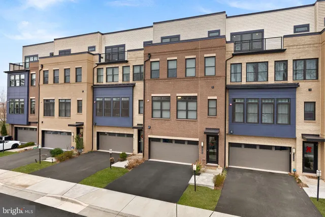 $4,300 | 42506 Mildred Lndg Square, Ashburn, VA 20148