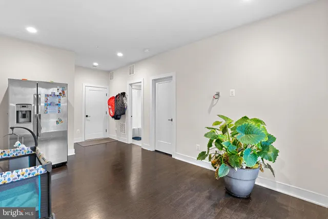 $4,300 | 42506 Mildred Lndg Square, Ashburn, VA 20148