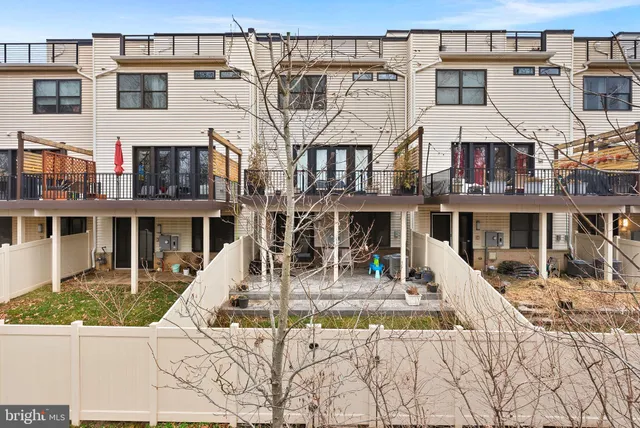 $4,300 | 42506 Mildred Lndg Square, Ashburn, VA 20148