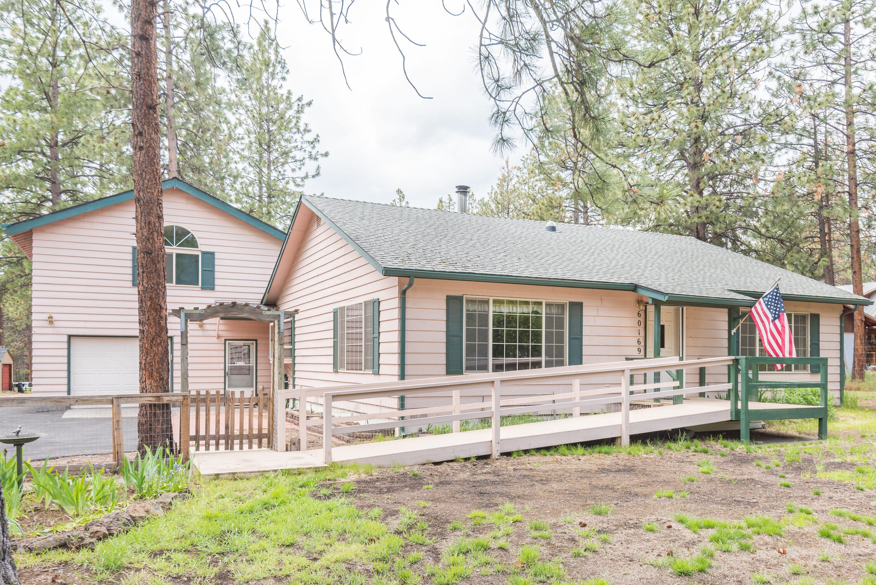 60169 Crater Road Bend, OR 97702 - Photo 1 of 32 60169 Crater Rd Bend OR 97702-print-003-